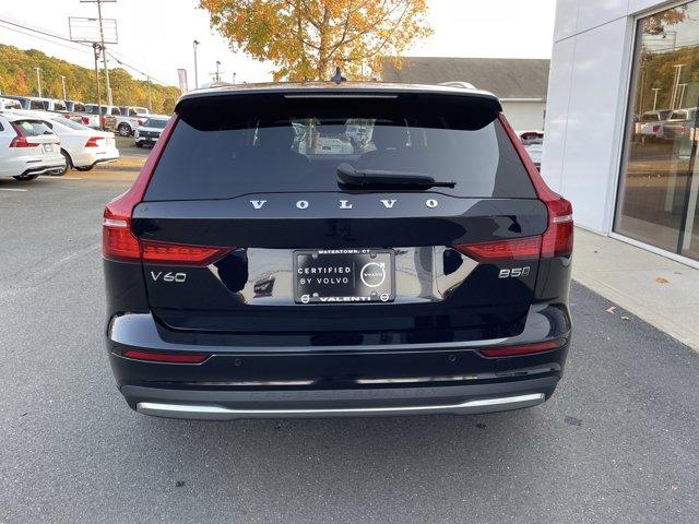 2023 volvo v60 cross country plus