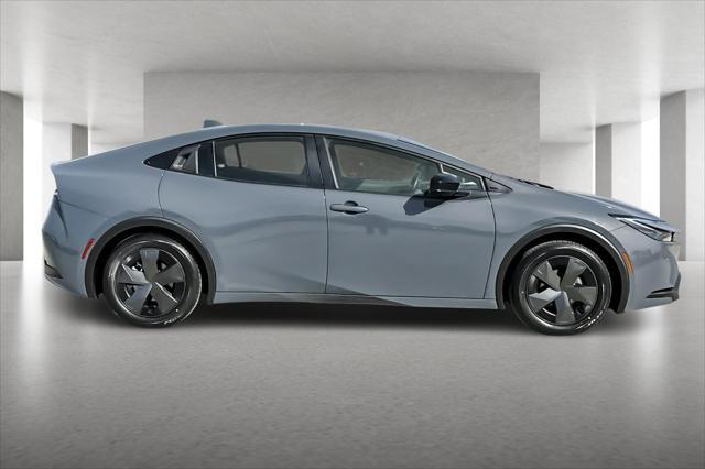 2023 toyota prius le