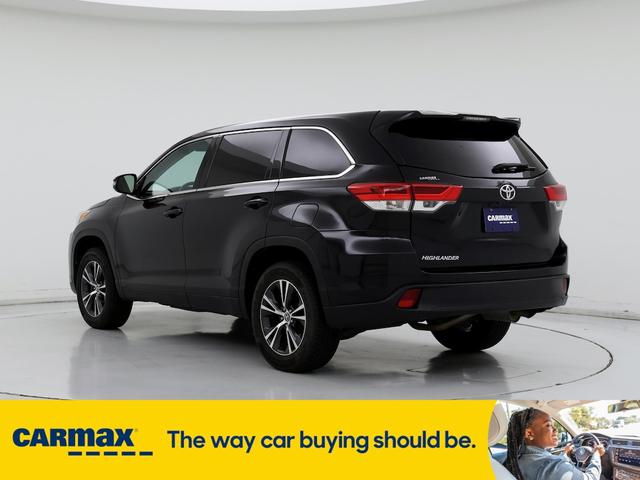 2019 toyota highlander le