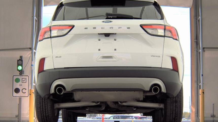 2022 ford escape se