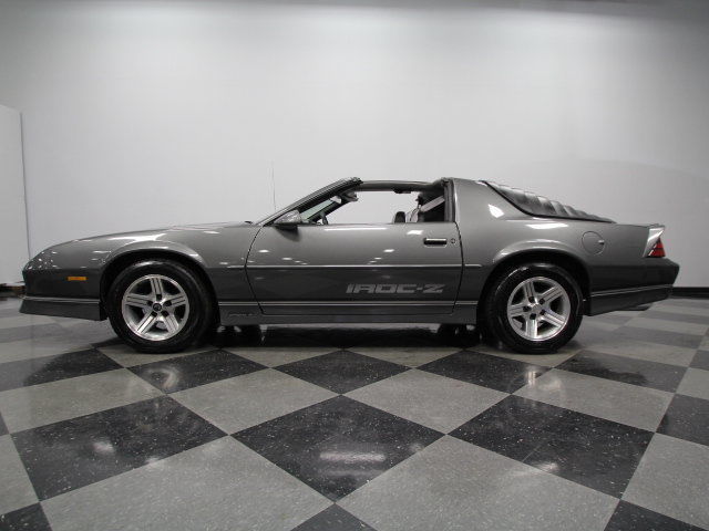 350 tpi, auto, a/c, loaded, 4 wheel discs, great paint, solid fun cruiser!!