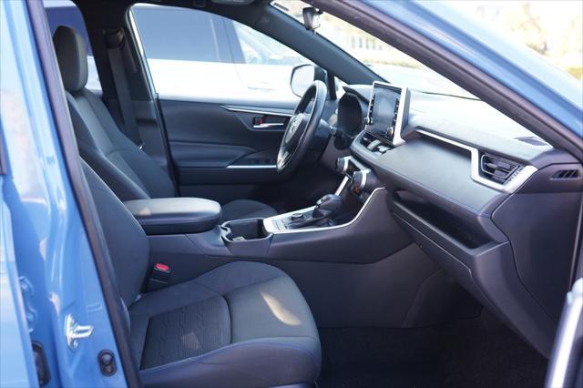 2022 toyota rav4 hybrid se