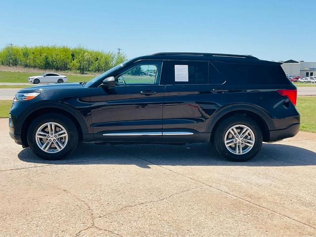 2023 ford explorer xlt
