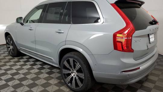 2024 Volvo XC90 b5 plus