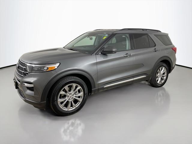 2022 ford explorer xlt