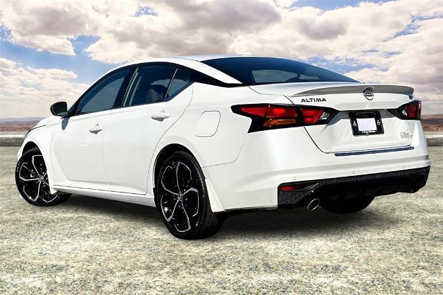 2023 nissan altima sr fwd