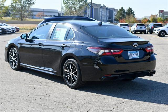 2021 toyota camry se