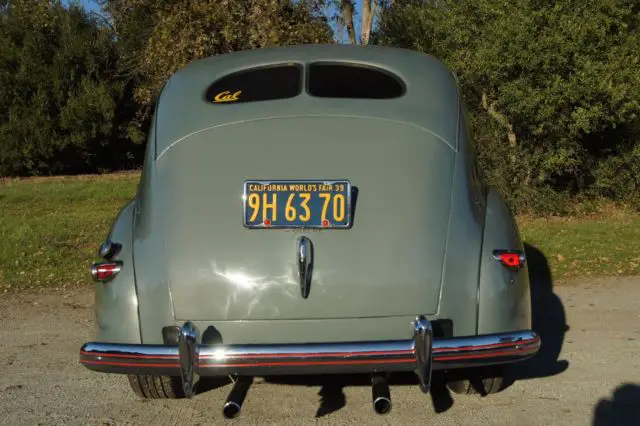 1939 mercury 2-door sedan