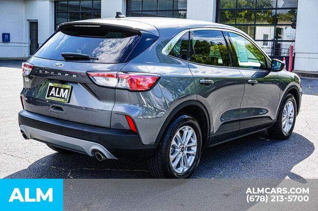 2022 ford escape se