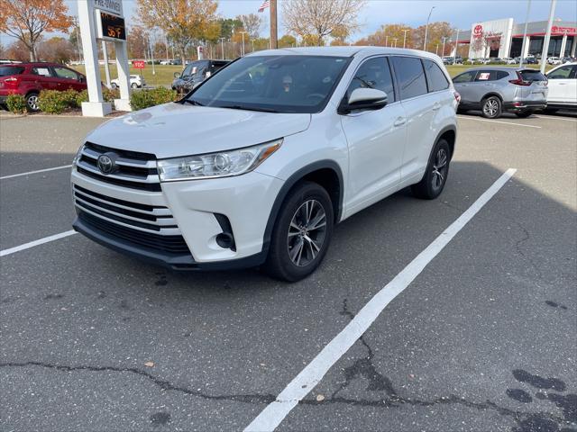 2018 toyota highlander le