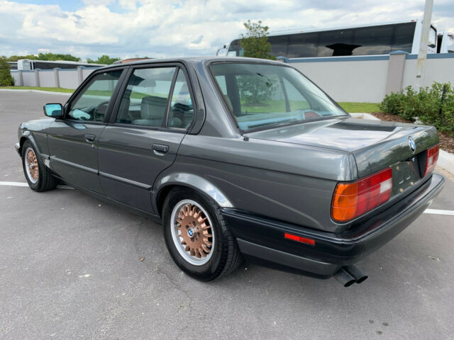 1990 bmw 325i sedan. clean title, no accidents, 5 speed manual trans. e30