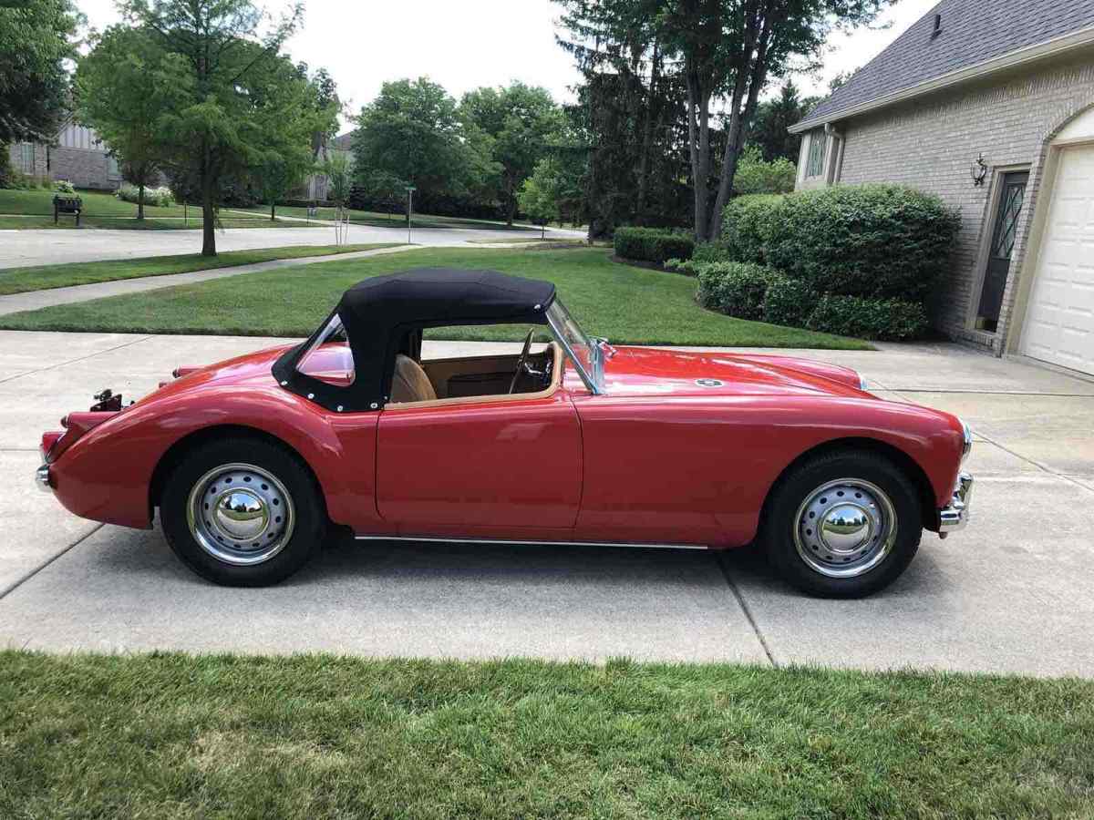 1960 mg mga roadster 1600, twin cam special wood original steering wheel leather