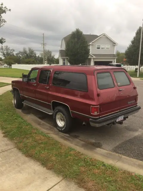 1990 chevy suburban 2500 4wd....solid rust free body!