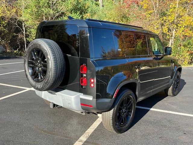 2024 land rover defender p300