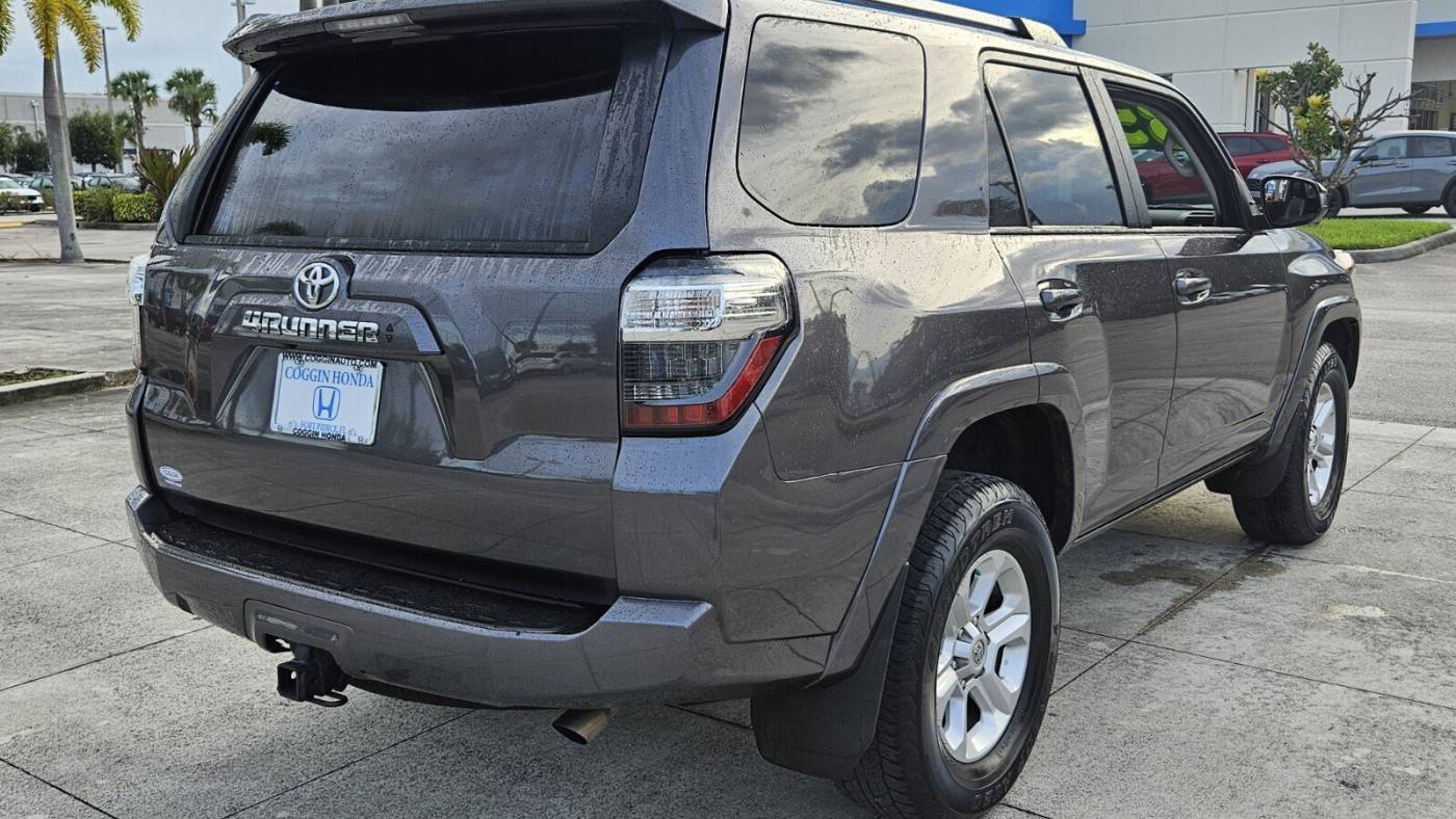 2022 toyota 4runner sr5