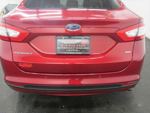 2016 ford fusion se