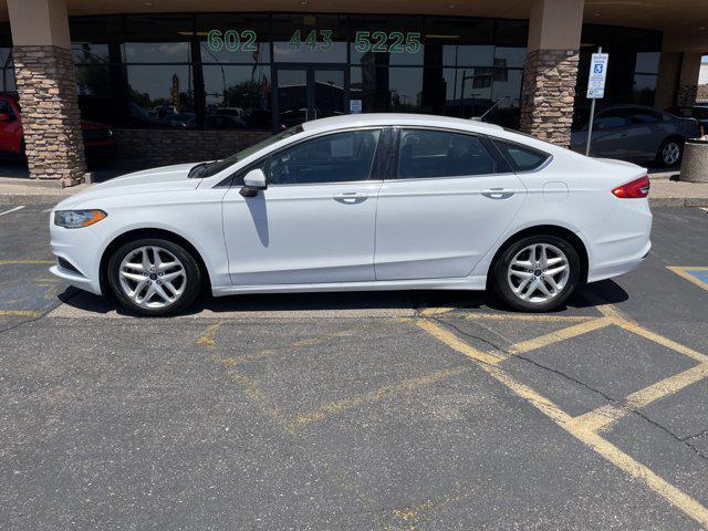2017 ford fusion se