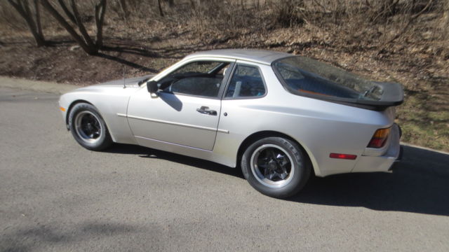 1983 porsche 944 silver metallic 1-owner / ordered 1982