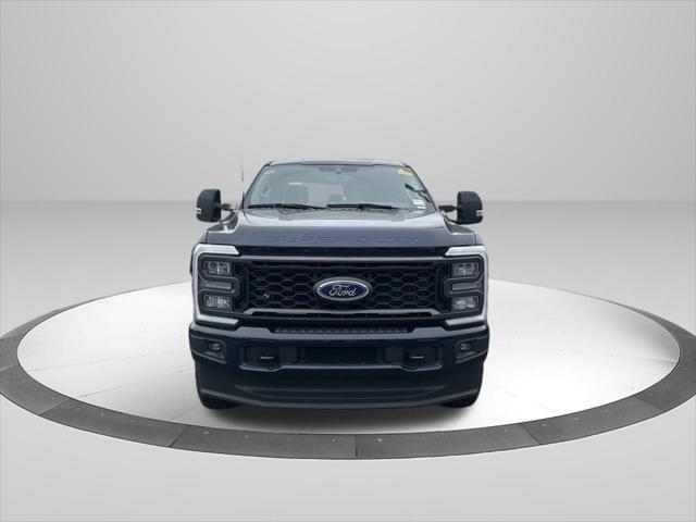 2023 ford f-350 lariat