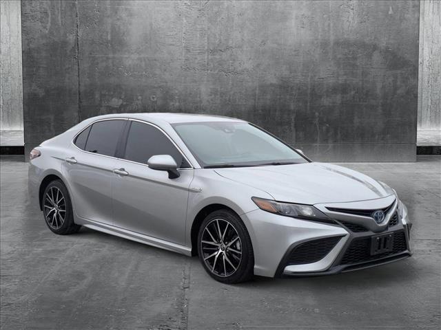 2021 toyota camry hybrid se