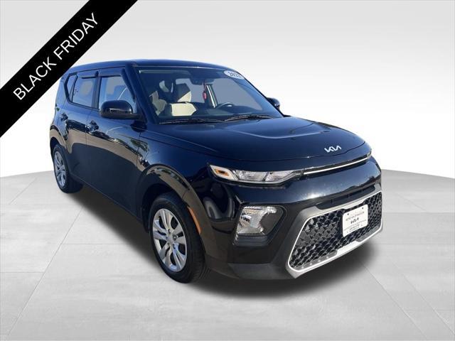 2022 kia soul lx