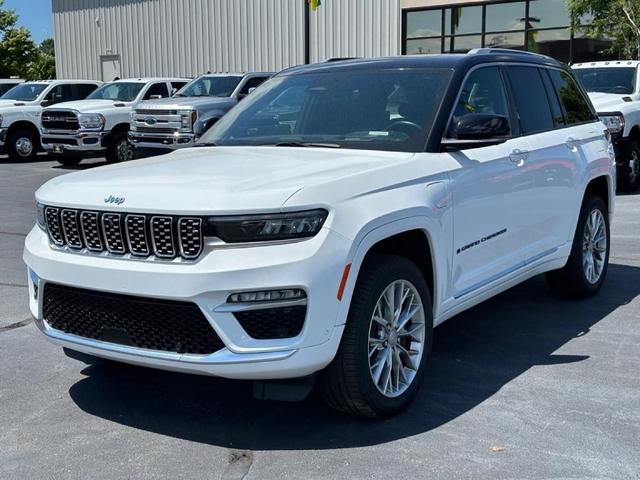 2022 jeep grand cherokee 4xe summit