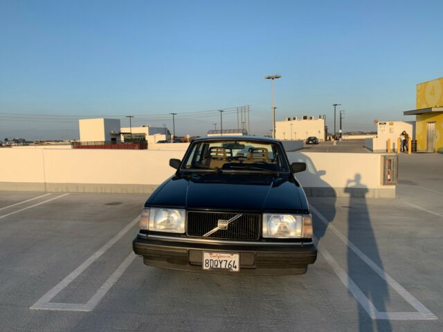 1989 volvo 240 dl (low mileage)