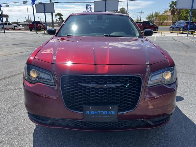 2023 chrysler 300 touring