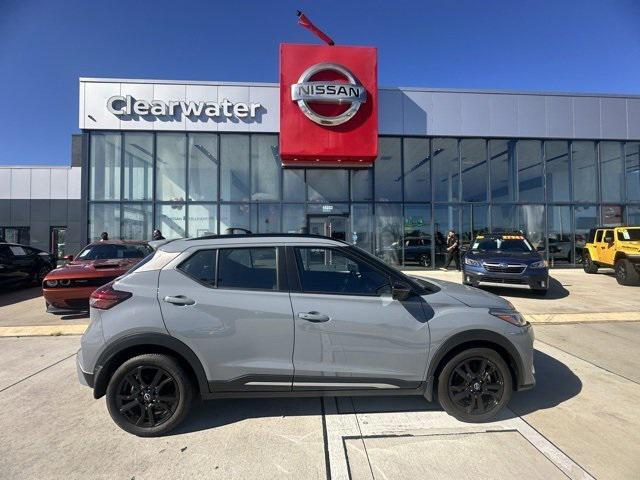 2024 nissan kicks sr