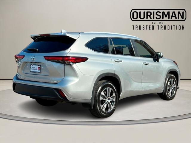 2023 toyota highlander xle