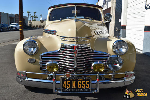 1941 chevrolet special deluxe cabriolet "hershey aaca senior" 50+ acc options