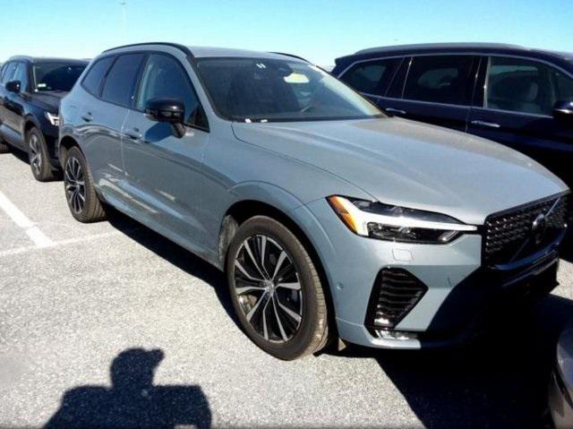 2024 volvo xc60 b5 plus dark theme