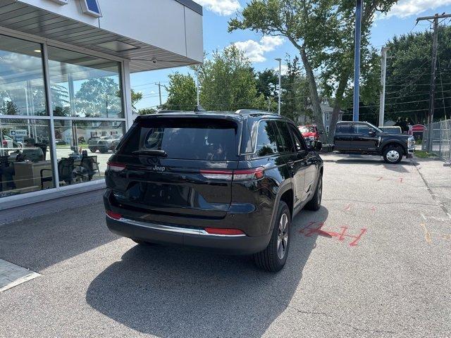 2023 jeep grand cherokee 4xe base