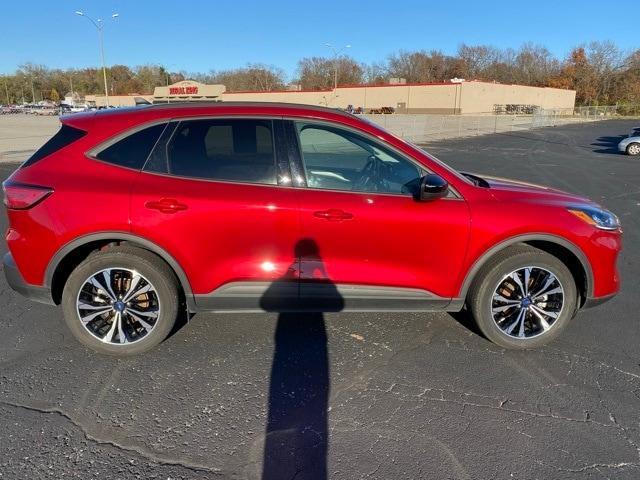 2022 ford escape se