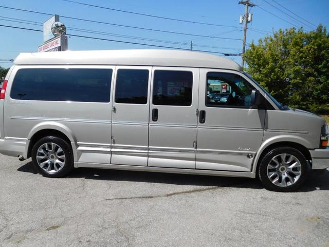 2023 chevrolet express 2500 work van