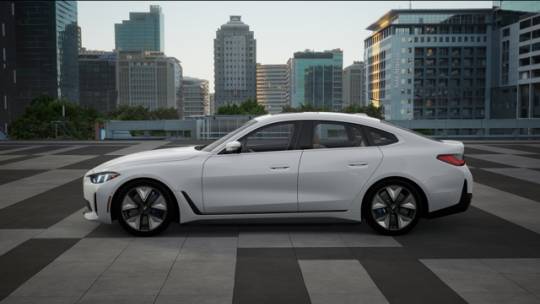 2025 BMW i4
