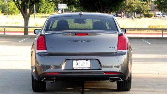 2021 Chrysler 300