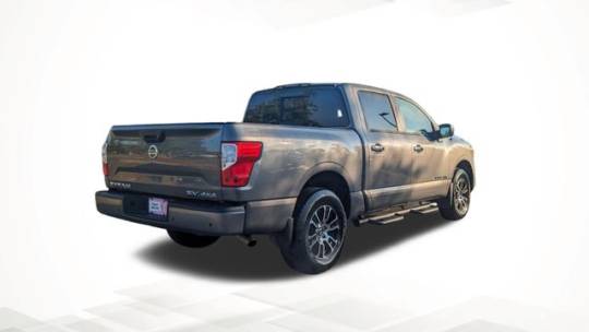 2021 nissan titan sv
