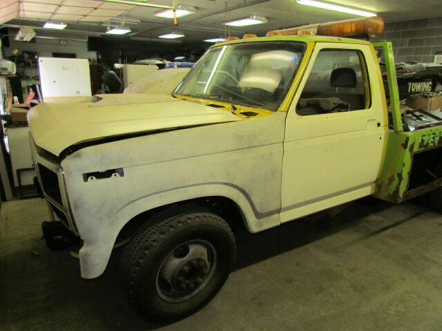 1986 ford f-350 tow truck w/wheel lift........classic