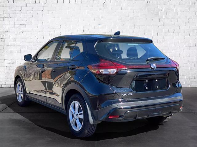 2021 nissan kicks s