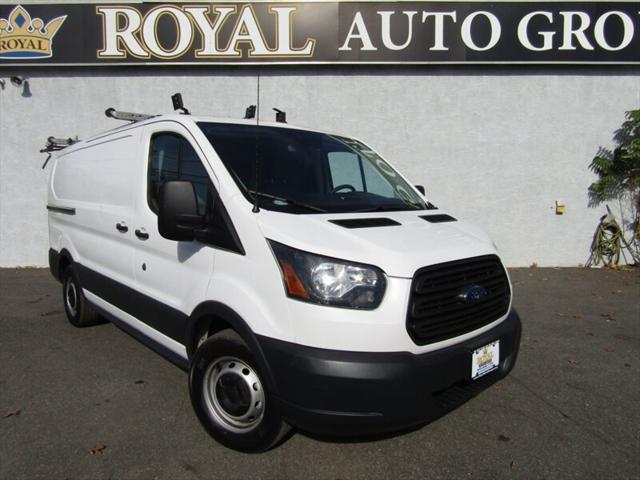 2017 ford transit-150 base