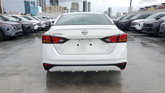 2025 Nissan Altima