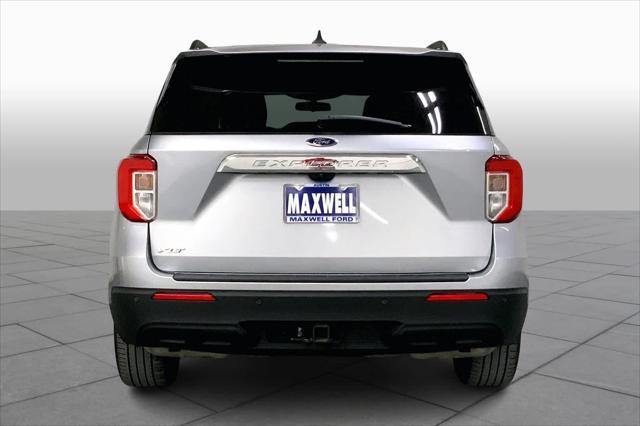 2021 ford explorer xlt