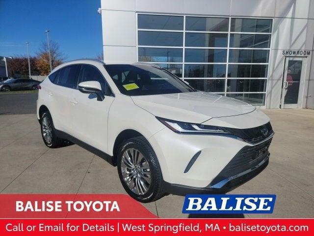 2022 toyota venza xle
