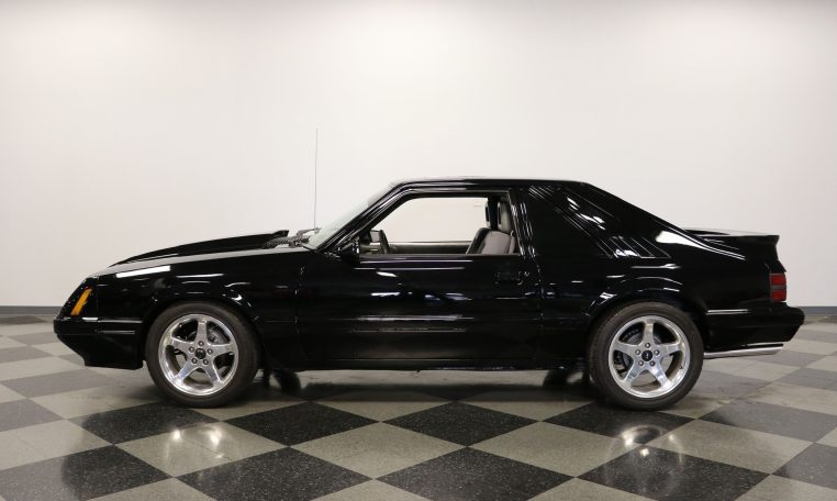 1985 ford mustang gt