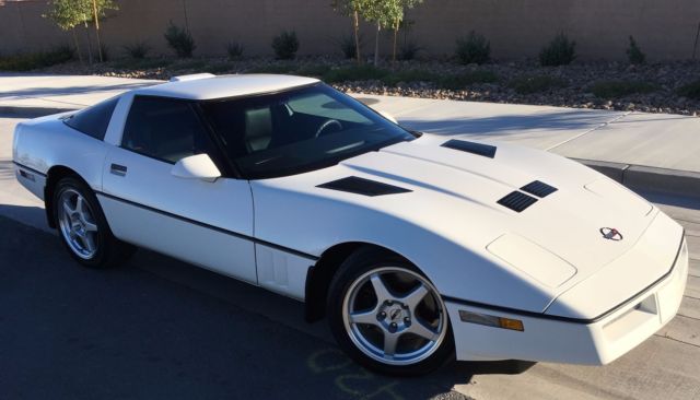 1987 chevrolet corvette white on black targa top automatic coupe l98 - restored!