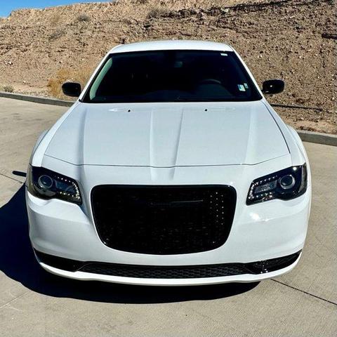 2023 chrysler 300 touring