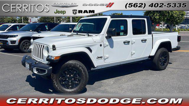 2023 jeep gladiator sport s