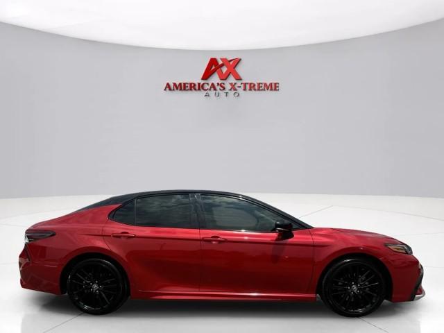 2022 toyota camry hybrid xse
