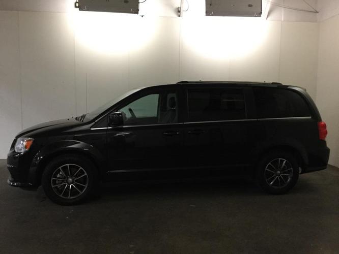 2017 dodge grand caravan sxt sxt 4dr mini-van for sale in bow, new hampshire